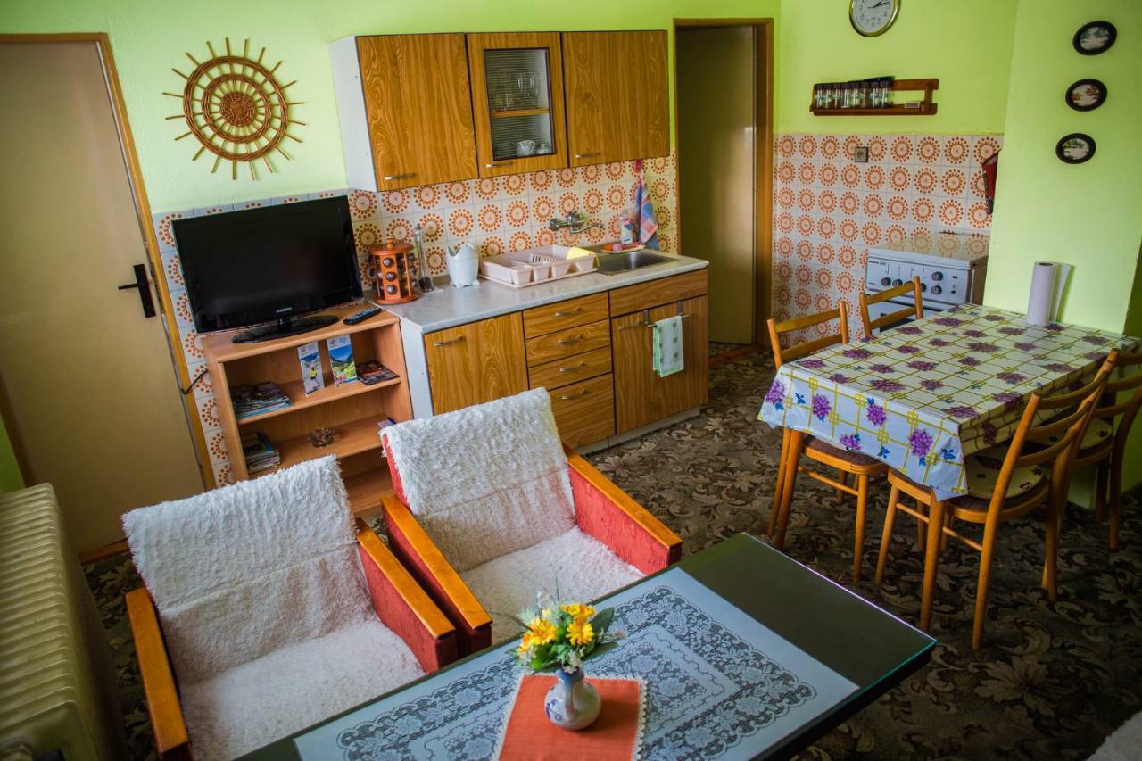 Apartman Strba Apartment Exterior photo